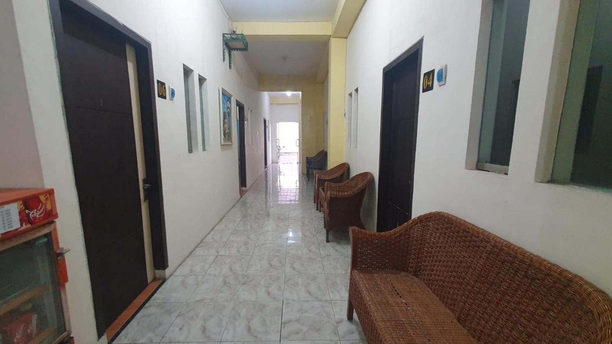 Reddoorz Syariah At Demasto Homestay Jembel Zewnętrze zdjęcie