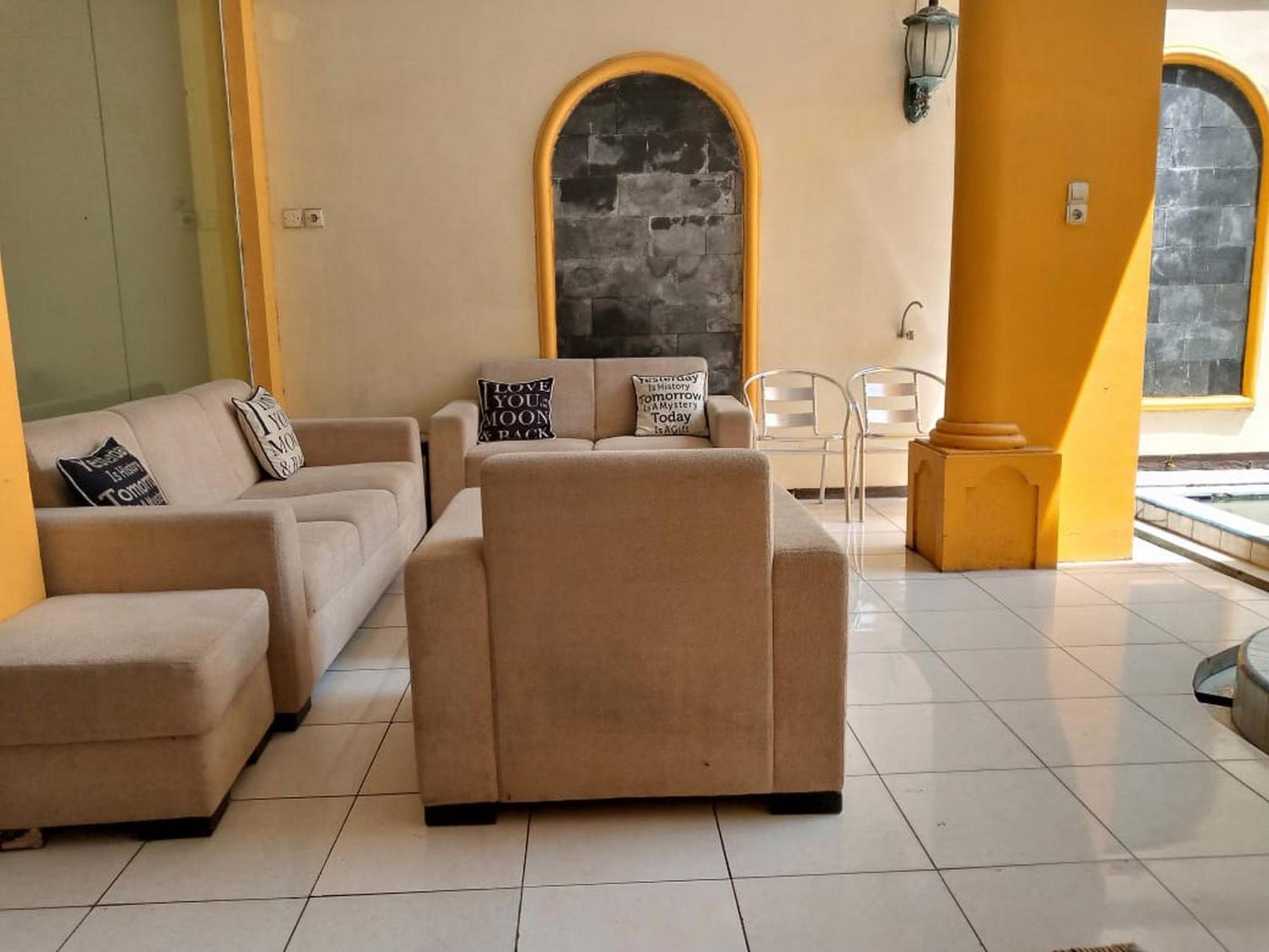Reddoorz Syariah At Demasto Homestay Jembel Zewnętrze zdjęcie